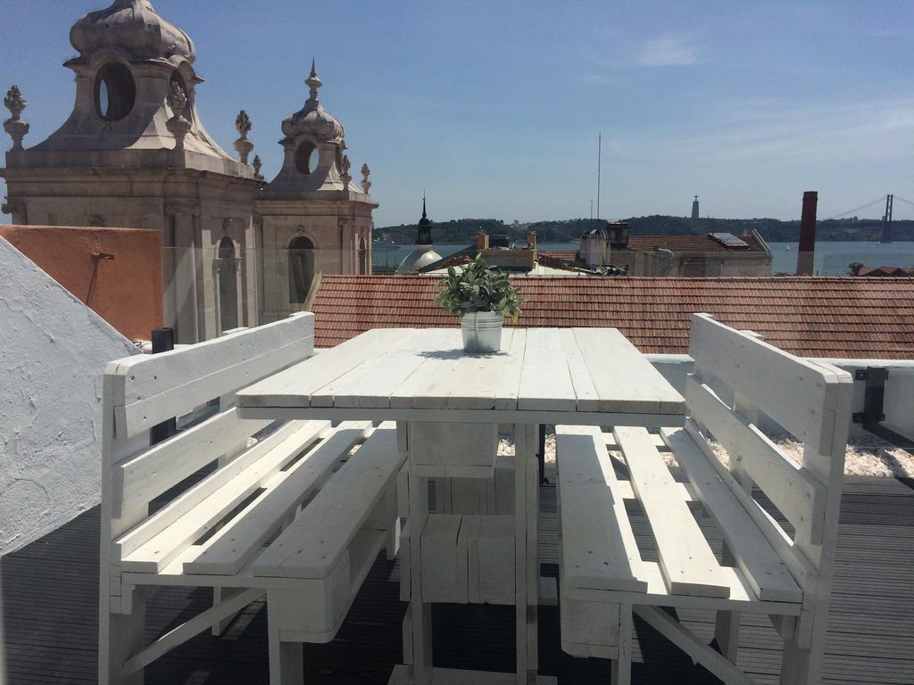 A Terrace On A Topfloor With A View Lisboa Kültér fotó