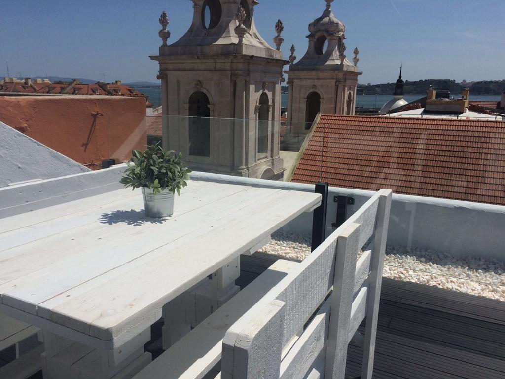 A Terrace On A Topfloor With A View Lisboa Kültér fotó